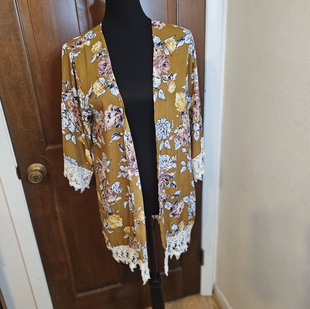 Floral kimono